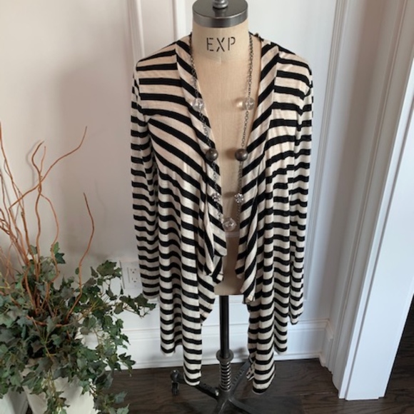 THX Women's Striped Knit Shrug - Picture 2 of 8